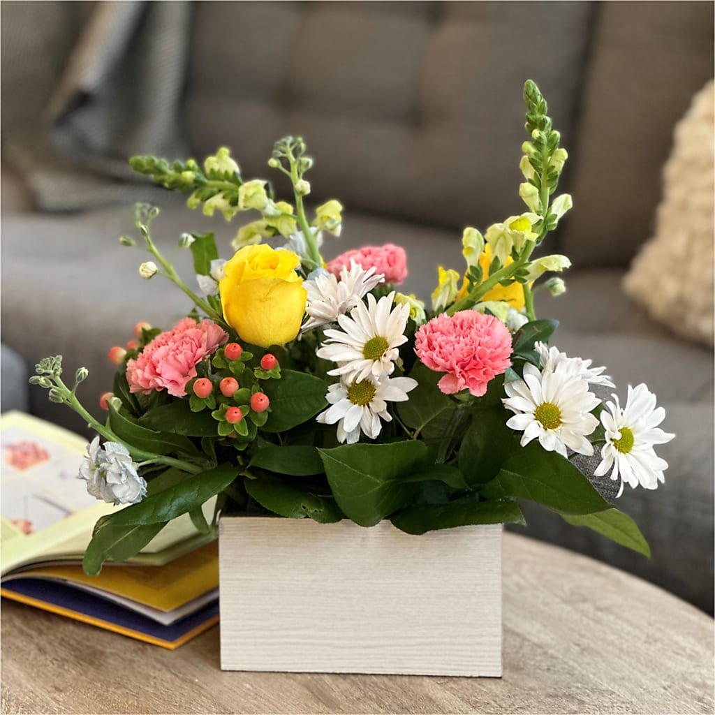 Sun Salutation Box Bouquet – HILL'S FLOWERS AND EVENTS, San Jose CA