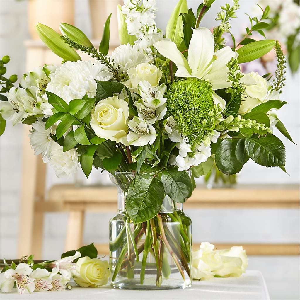 Classic Ivory – A Florist Original – HILL'S FLOWERS AND EVENTS, San Jose CA