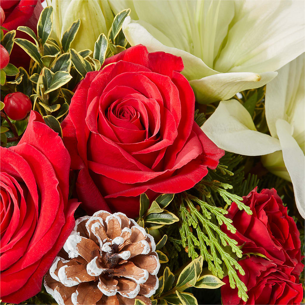 Snowy Wonderland Bouquet – HILL'S FLOWERS AND EVENTS, San Jose CA
