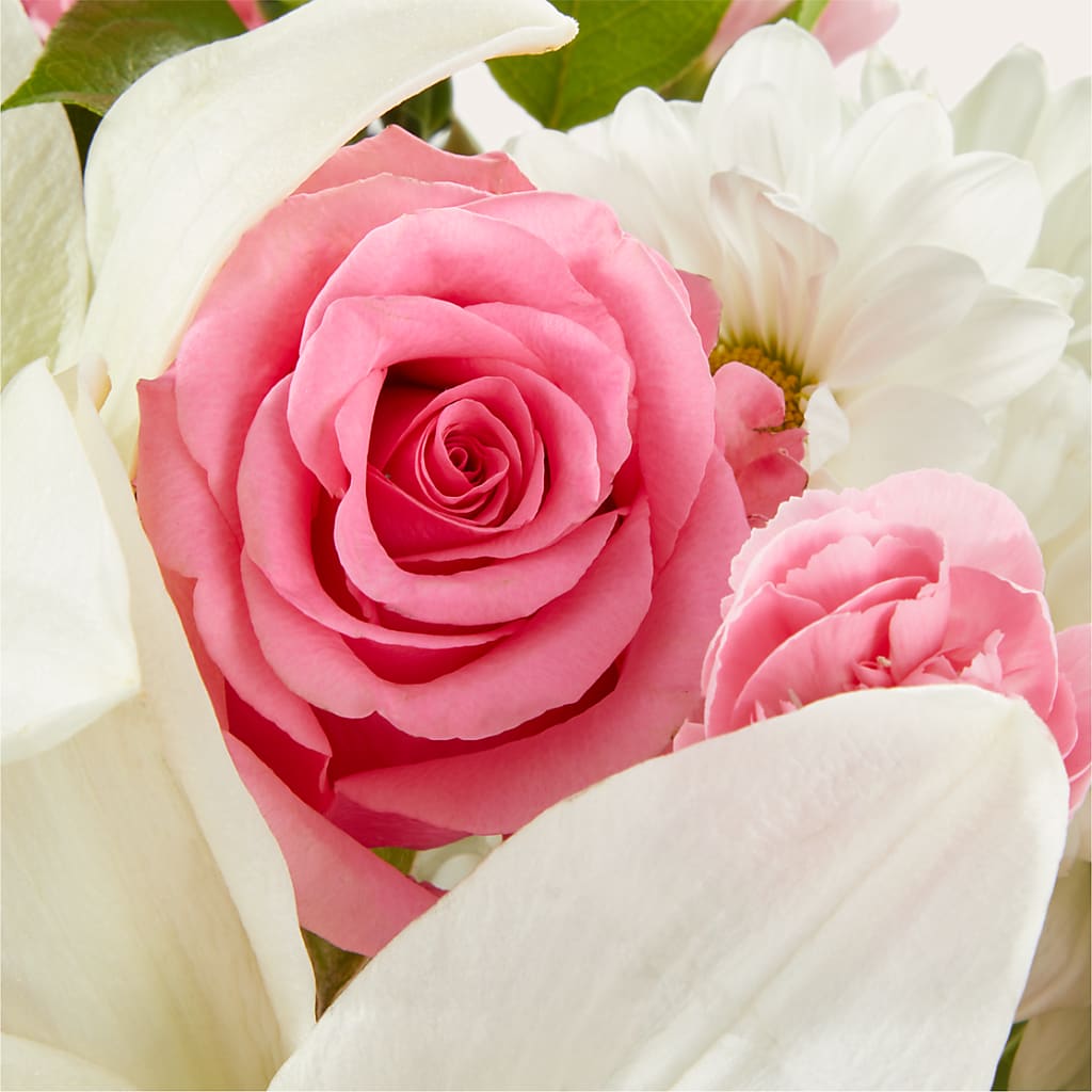 Whispers of Comfort Bouquet – HILL'S FLOWERS AND EVENTS, San Jose CA