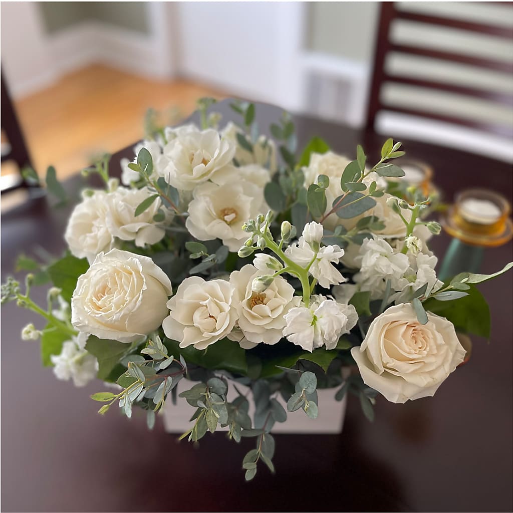 Fresh Linen Box Bouquet – HILL'S FLOWERS AND EVENTS, San Jose CA