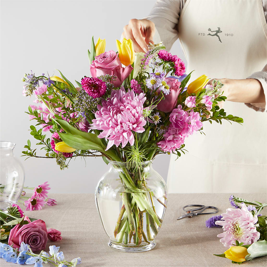 Pastel Tradition - A Florist Original – HILL'S FLOWERS AND EVENTS, San Jose CA