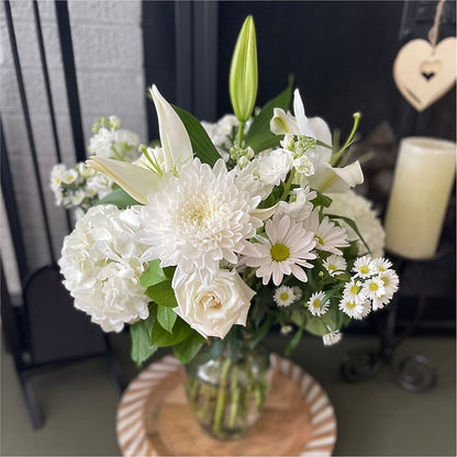 Classic Ivory – A Florist Original – HILL'S FLOWERS AND EVENTS, San Jose CA