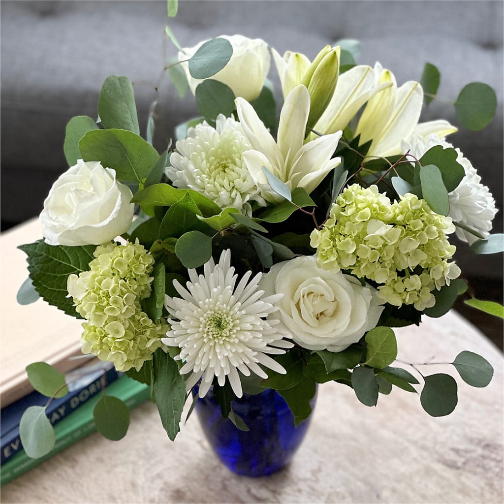 Snowy Dreams Bouquet – HILL'S FLOWERS AND EVENTS, San Jose CA
